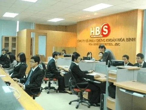 UBCKNN yêu cầu HBS không được tự ý bán hơn 10,2 triệu cổ phiếu trên tài khoản khách hàng