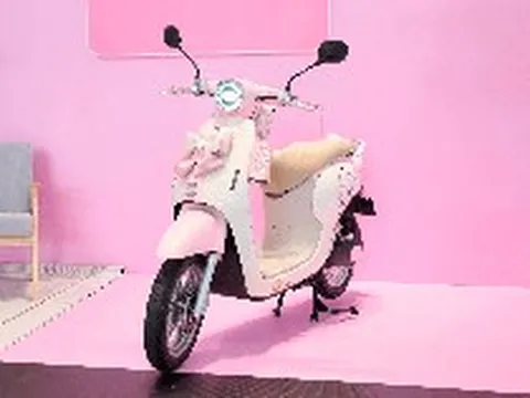 Xe máy điện giá từ 16 triệu cho học sinh của YADEA