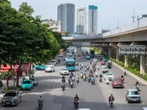 Tuyến đường huyết mạch phía Tây Hà Nội khoác diện mạo mới sau khi dỡ lô cốt
