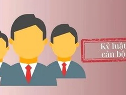 Chưa kỷ luật viên chức nam góa vợ và đang nuôi con dưới 12 tháng tuổi