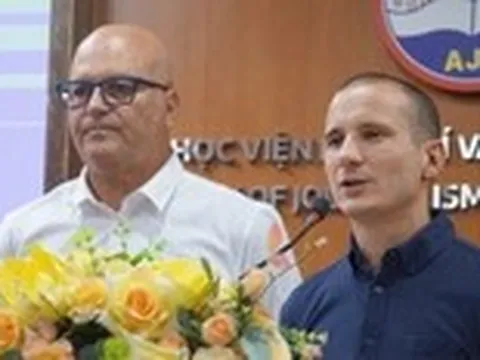 Chuyên gia Pháp: Tương lai thuộc về những người biết cách sử dụng AI