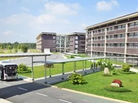 'Bạo chi' tài trợ học bổng cho sinh viên: FPT, CMC tung quỹ trăm tỷ, 'ông trùm' khu công nghiệp tại TP.HCM cũng hé lộ đặc quyền hiếm có