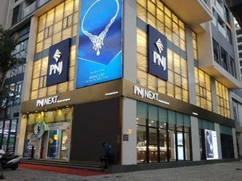 Cổ phiếu PNJ "nằm sàn" ngay sau vụ khởi tố lãnh đạo P-Lab