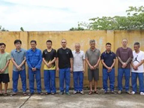 Công an điều tra số tiền giao dịch gần 11 tỷ đồng: 10 người đàn ông bị bắt khẩn cấp
