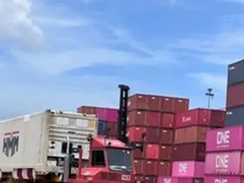 Doanh nghiệp 'ngộp thở' vì chi phí logistics tăng sốc