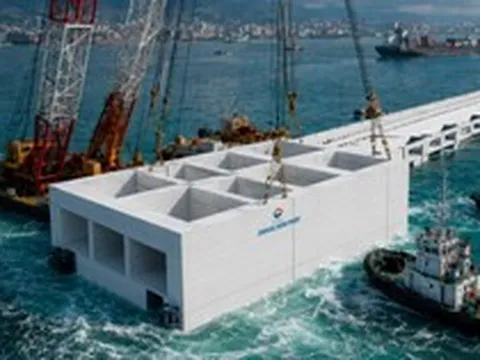 Phát hiện 20 khối bê tông cốt thép nặng hơn 12.000 tấn được thả xuống biển, siêu công trình lá chắn dần lộ diện
