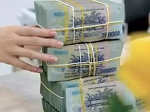 Lãi suất huy động tăng nóng, cuộc đua hút vốn có đáng lo?