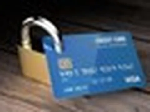 Ngân hàng thông báo quy định mới: Sẽ tạm khóa thẻ đối với những trường hợp sau