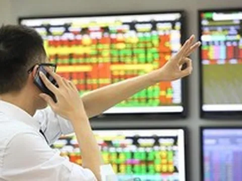 Vietcap dự báo VN-Index có cơ hội trở lại đỉnh cũ, gọi tên 4 cổ phiếu tiềm năng