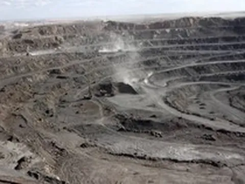 Không phải Trung Quốc, đất hiếm từ một quốc gia đang ồ ạt chảy về châu Á – 2 ‘con rồng’ lớn đua nhau gom hàng