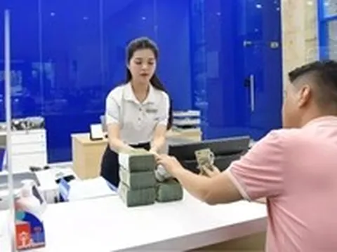 Lãi suất chưa hạ nhiệt, doanh nghiệp gặp khó