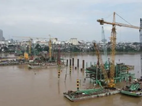 Ba đại công trường vượt sông Hồng tăng tốc