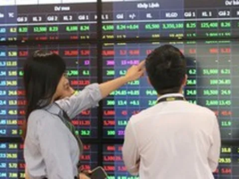Thu nhập giảm kỷ lục, môi giới chứng khoán 'khóc ròng'