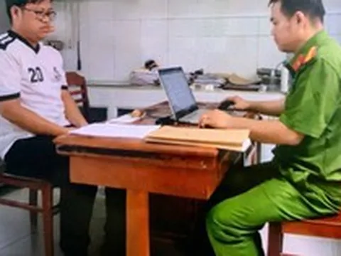 Người đàn ông chuyển hơn 1,3 tỷ đồng qua 28 tài khoản để xin việc vào Bách Hóa Xanh: Bắt tạm giam Đặng Quang Vinh SN 1997