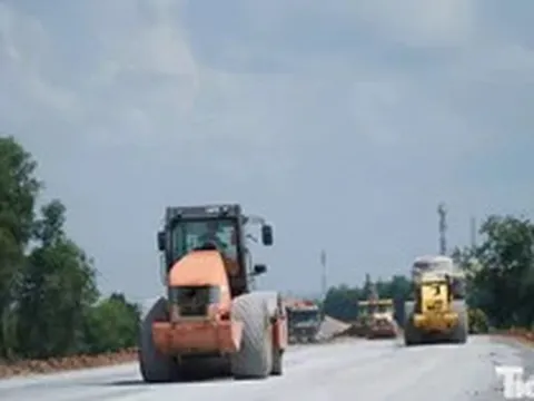 Đường Hồ Chí Minh qua Tây Ninh: Càng thi công nhà thầu càng hụt vốn?
