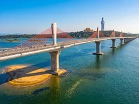 Hạ tầng nghìn tỷ mở lối cho những vùng biển mới ở Quảng Ngãi