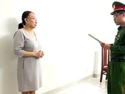 NÓNG: Khởi tố chủ tiệm vàng Kim Lý, Ngọc Tâm và Ngọc Châu Âu