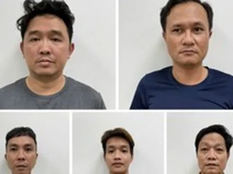Công an điều tra tổng số tiền giao dịch 45 tỷ đồng: 5 người đàn ông bị bắt giữ