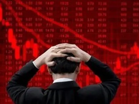 Hàng trăm mã giảm điểm, VN-Index 'thủng' mốc 1.800
