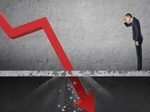 Chứng khoán "rơi" 150 điểm từ đỉnh, đáy đã dần lộ diện?
