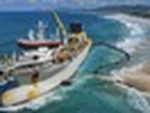 Phát hiện tàu Trung Quốc dài 166 mét đang di chuyển, có thể nạo vét 18.000 mét khối cát, bùn, hoàn thành dự án 162 tỷ đồng