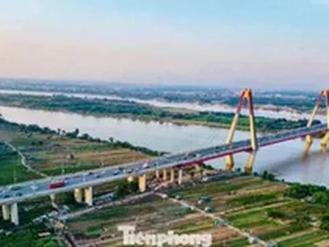 Hà Nội xây 10 cảng thủy nội địa và 1 cảng hành khách dọc sông Hồng