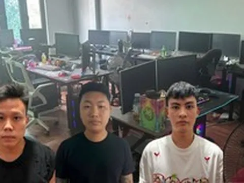 Ập vào kiểm tra căn nhà thuê, công an bắt giữ khẩn cấp Nguyễn Ngọc Anh SN 2002 và 8 người