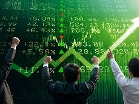 Nhà đầu tư đua nhau “bắt đáy” cổ phiếu Novaland (NVL) trong ngày VN-Index ngược dòng hơn 46 điểm từ đáy