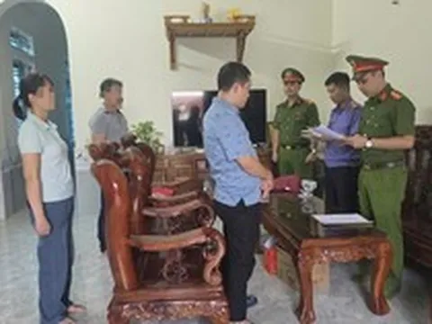 Thi hành lệnh khám xét chỗ ở, nơi làm việc, bắt tạm giam cựu thủ quỹ xã Trần Thị Thu Thảo SN 1970