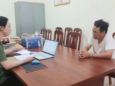 Khám xét khẩn cấp, bắt chủ tiệm photocopy Lê Văn Chiến