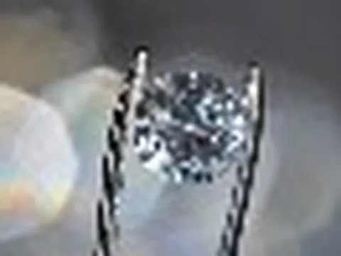 Chỉ có thể là Trung Quốc: Tạo ra một viên kim cương tuyệt đẹp chỉ trong 150 phút, các mỏ khai thác tự nhiên phải dừng hoạt động vì không thể cạnh tranh