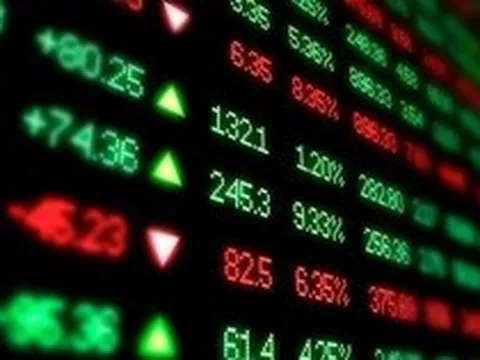 Chuyên gia VinaCapital chỉ cách đầu tư "không nhìn bảng điện" vẫn thu lợi nhuận hai chữ số