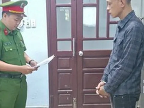 Thi hành lệnh bắt tạm giam nhân viên giao hàng Lê Tấn Hùng SN 1997