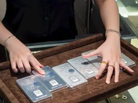 Dự báo giá bạc biến động mạnh, chuyên gia khuyến nghị tránh mua đuổi