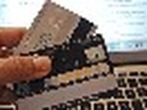 Người dân có tài khoản ngân hàng chú ý: Phạt tiền từ 100 triệu - 200 triệu đồng nếu có những hành vi sau
