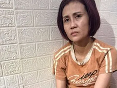 Công an kiểm tra phòng trọ lúc 21 giờ, bắt Trần Thị Kim Lợi SN 1989