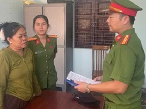 Thi hành lệnh bắt tạm giam "thầy bói" Phạm Thị Phượng 53 tuổi
