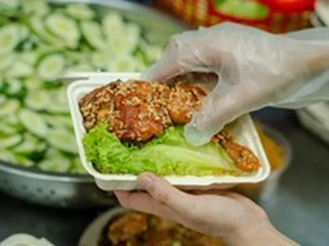 Quán cơm 26 năm tuổi tại TP.HCM: Khi khách quen thôi chưa đủ để tăng trưởng
