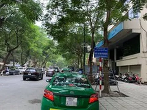 Tất cả người đến và ở Hà Nội chú ý: Quy định xử phạt mới liên quan tới việc dừng, đỗ xe đã được áp dụng