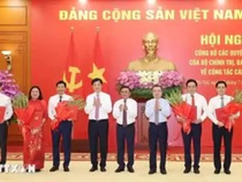 Công bố 5 quyết định của Bộ Chính trị, Ban Bí thư về công tác cán bộ
