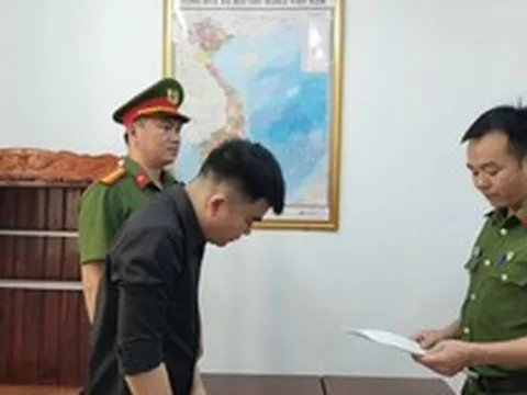 Nóng: Khởi tố 1 Phó quản lý FPT Shop