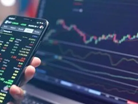 Cẩn trọng với lời mời đầu tư tài chính, tiền ảo từ người lạ trên mạng xã hội