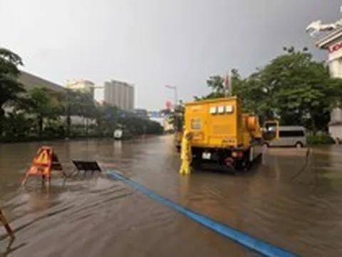 Hà Nội lý giải nguyên nhân ngập cục bộ trên đường Võ Chí Công sau trận mưa lớn