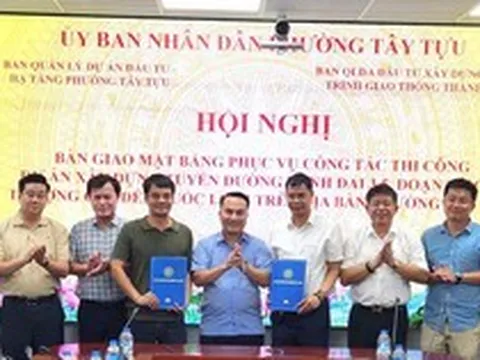 Phường Tây Tựu bàn giao mặt bằng thực hiện dự án đường Vành đai 3,5