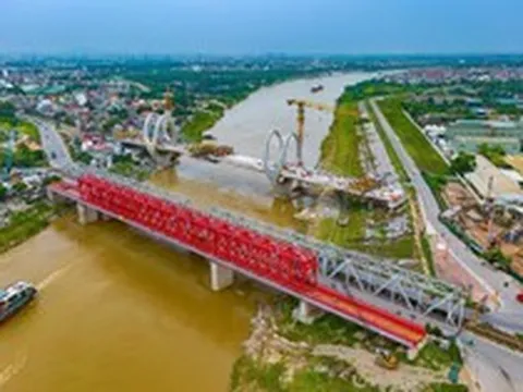 Ít ngày nữa sẽ hợp long cây cầu hơn 1.800 tỷ nối Hà Nội với "thủ phủ công nghiệp" nước ta, thay thế cây cầu hơn 120 năm tuổi