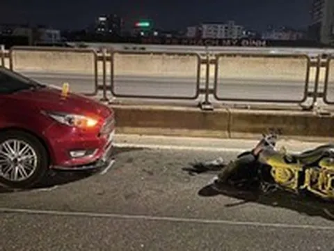 Video tai nạn xe máy đi ngược chiều trên Vành đai 3 ở Hà Nội gây chú ý