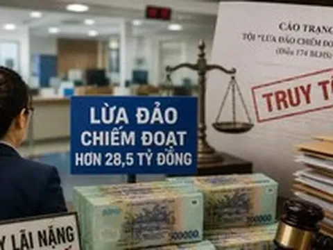 Vừa bị lừa, vừa bị truy tố vì cho nữ nhân viên ngân hàng vay tiền