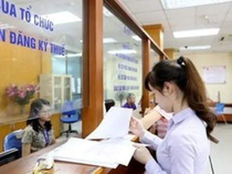 Cơ quan thuế yêu cầu các ngân hàng Agribank, Techcombank, MBBank… trích tiền từ tài khoản của người nộp thuế có tên trong danh sách sau