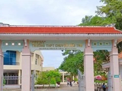 Thí sinh chỉ đạt 2,25 điểm vẫn vào trường chuyên