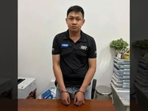 Phát hiện thanh niên ôm ba lô chứa 19 iPhone 17 Pro Max rời khỏi Điện máy Xanh: Khám xét nhà riêng, tạm giữ Lê Việt Cường